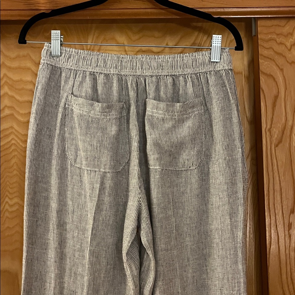 Relaxed Wide-Leg Drawstring Pants - Black and White